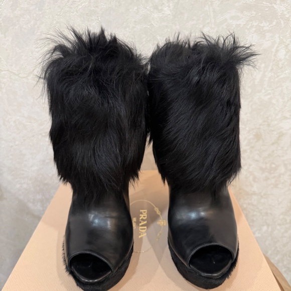 Booth - Picture 4 of 5